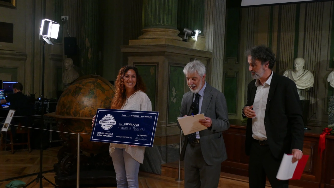 Il conferimento del premio a Veronica Maglieri