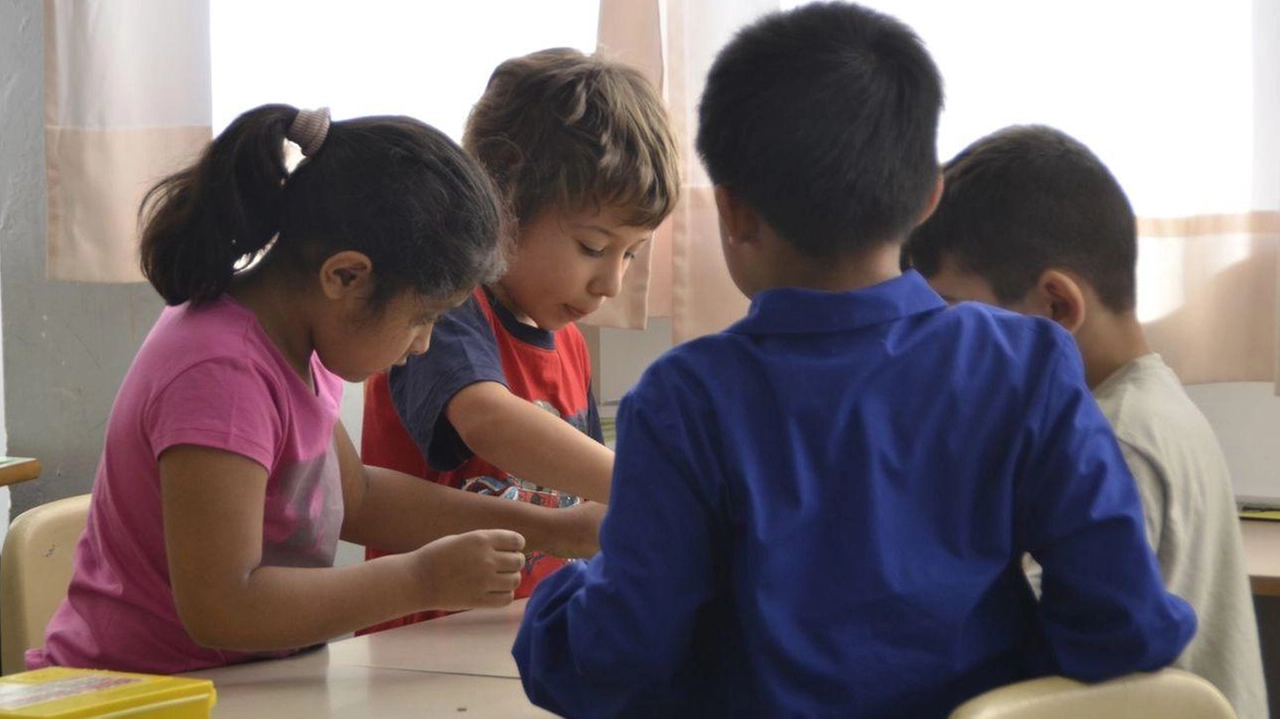 Alunni in. classe alla Cesare Guasti, con la Mascagni la scuola più multietnica Alunni in. classe alla Cesare Guasti, con la Mascagni la scuola più multietnica