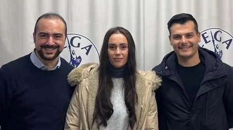 Guendalina Fontanelli, tra il segretario provinciale della Lega Giovanni Pasqualino e il deputato pisano Edoardo Ziello Guendalina Fontanelli, tra il segretario provinciale della Lega Giovanni Pasqualino e il deputato pisano Edoardo Ziello