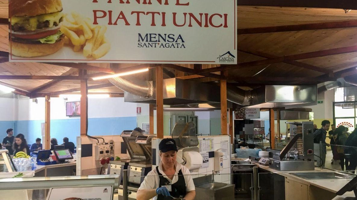 Scade il 6 settembre il termine per partecipare al bando per borsa di studio e posto alloggio del Dsu Toscana... Scade il 6 settembre il termine per partecipare al bando per borsa di studio e posto alloggio del Dsu Toscana...