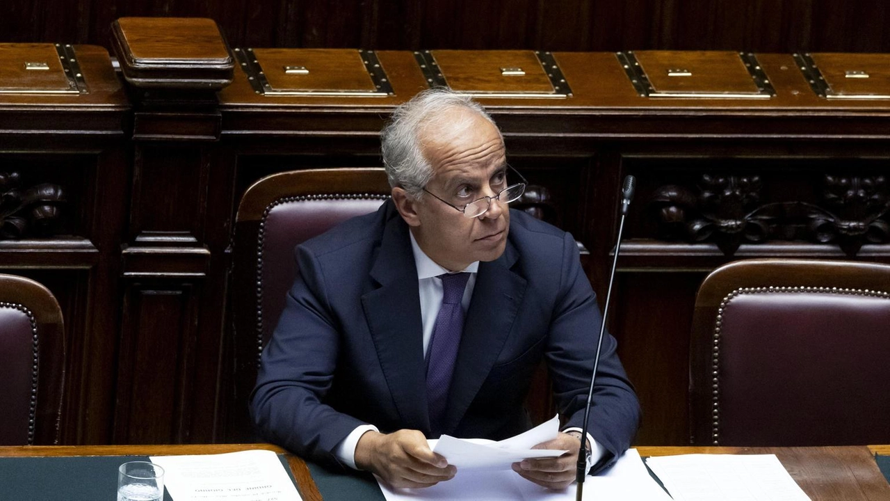 Il ministro, 'c'è rischio di condizionare il dibattito pubblico'