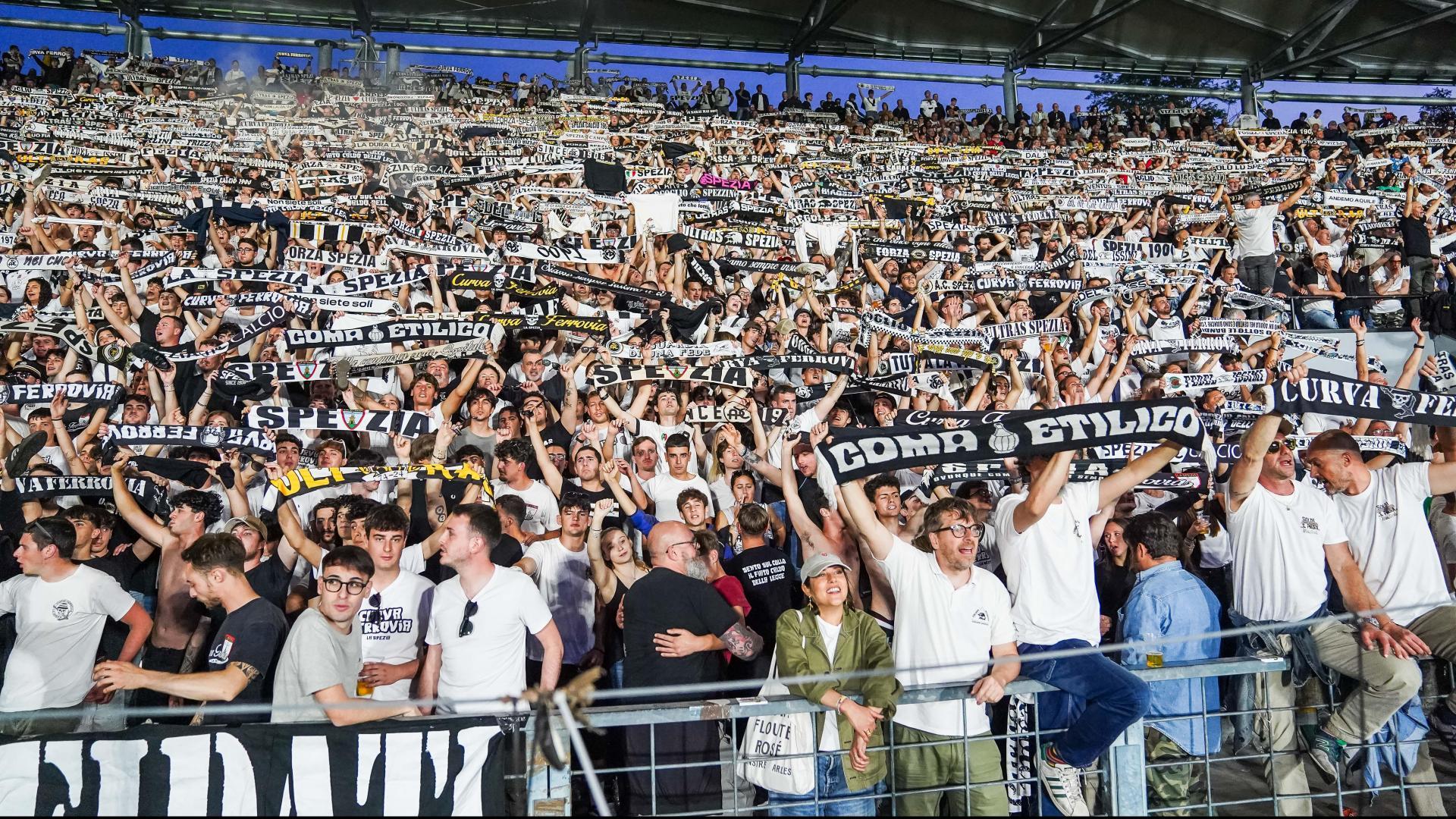 Spezia Cremonese, firmata ordinanza per vederla nei dehors dei locali Spezia Cremonese, firmata ordinanza per vederla nei dehors dei locali