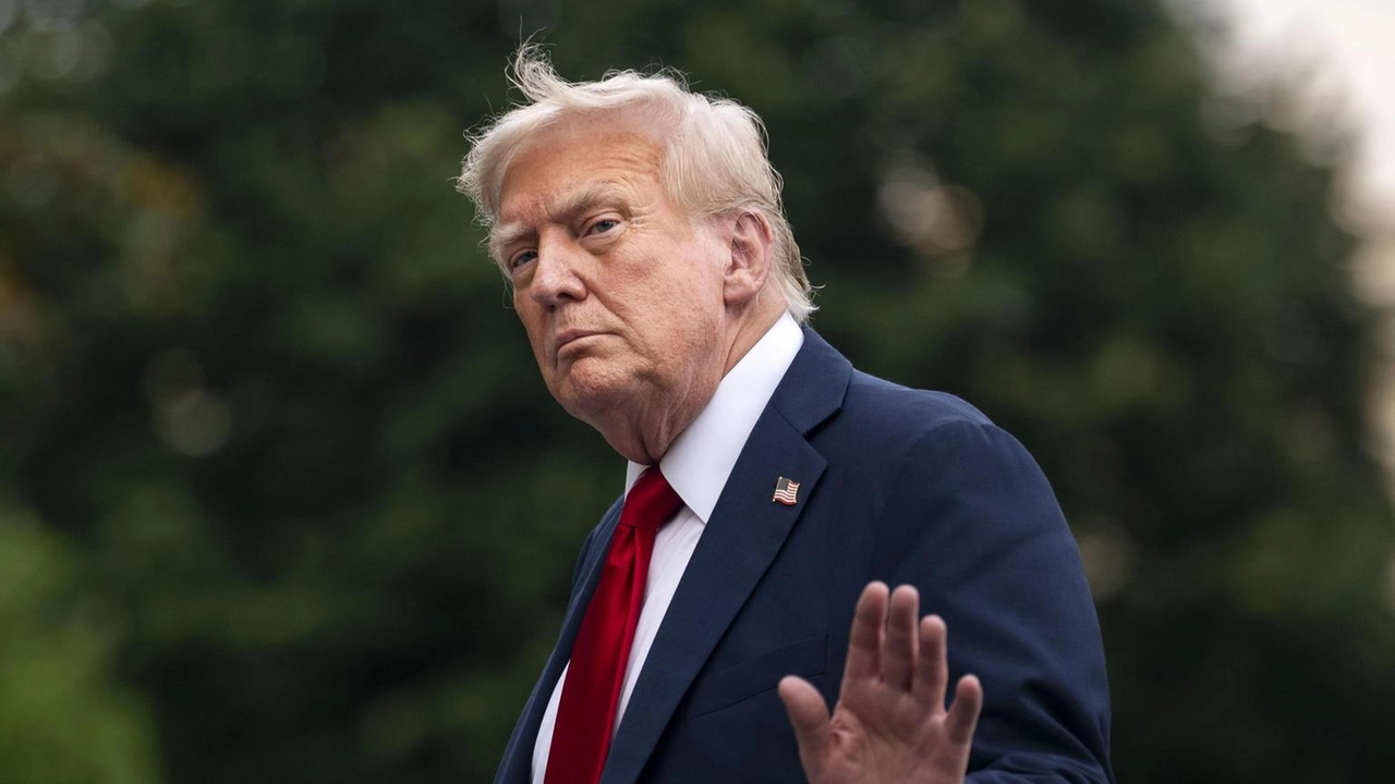 Il presidente Usa: 'Putin gentile, poi la sera bombarda tutti' Il presidente Usa: 'Putin gentile, poi la sera bombarda tutti'