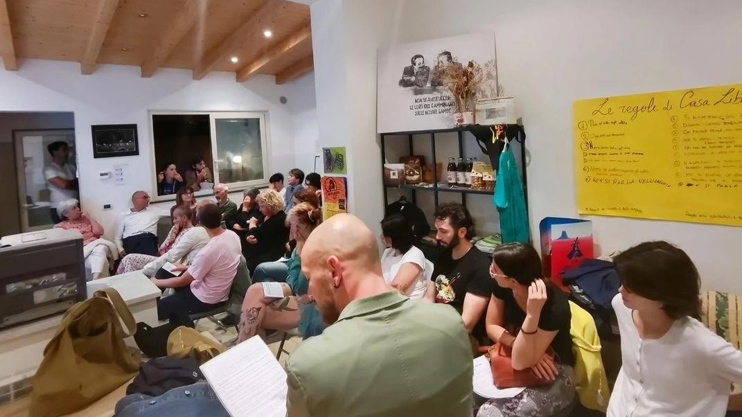 Uno spazio pensato per i giovani della città, dove studiare, conoscersi, dibattere e stare insieme, quello pensato dall’associazione di promozione... Uno spazio pensato per i giovani della città, dove studiare, conoscersi, dibattere e stare insieme, quello pensato dall’associazione di promozione...