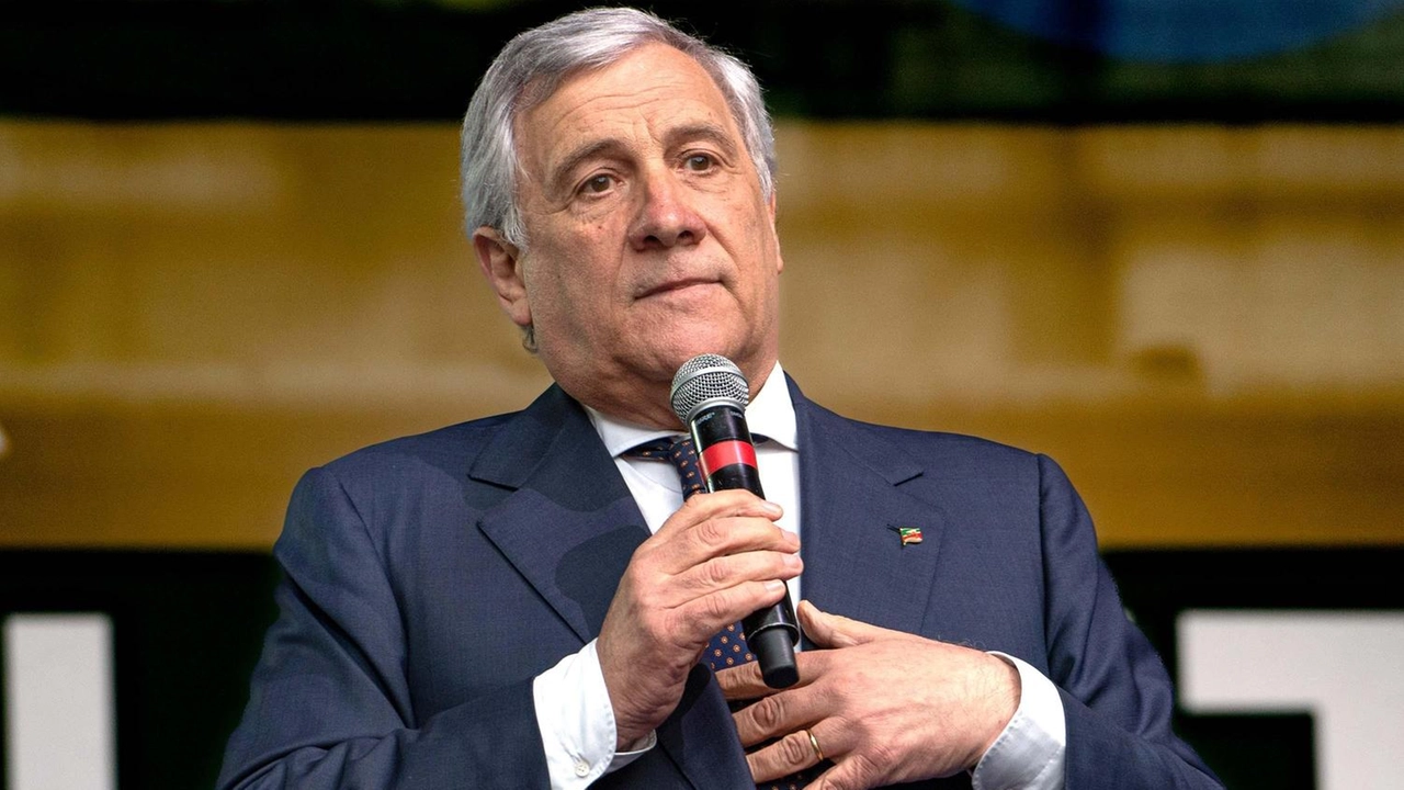 Il vicepremier e Ministro degli Affari Esteri Antonio Tajani sarà protagonista di un incontro politico al Caffè della Versiliana, affiancato da Deborah Bergamini. Si discuterà di attualità e elezioni europee, con la presenza del direttore del Tg2 Antonio Preziosi. L'evento sarà trasmesso in streaming su Facebook e Youtube.