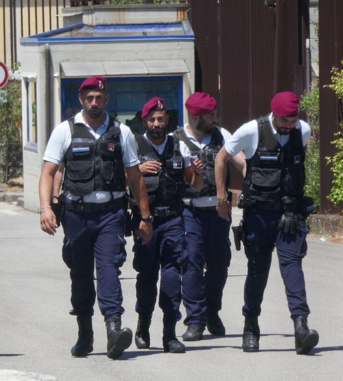 il carcere fuori controllo difficile anche garantire la sicurezza dei detenuti
