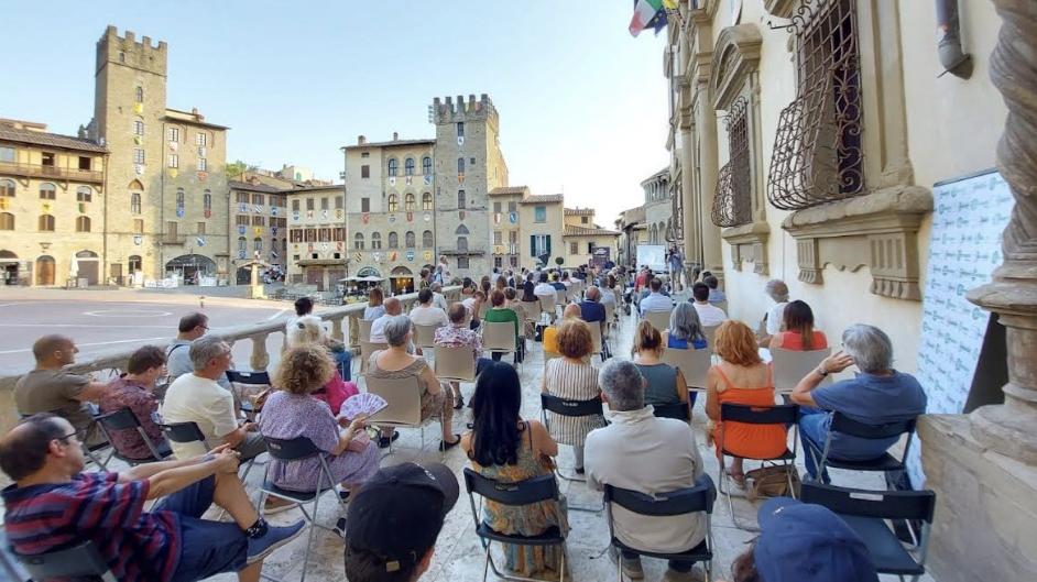 Arezzo Moonlight festival: al via in piazza Grande Arezzo Moonlight festival: al via in piazza Grande