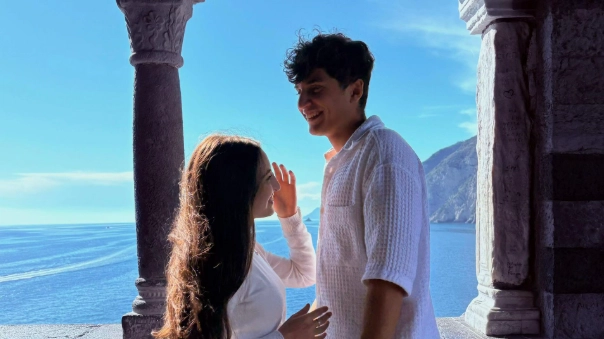 Il giovane Yuri in un'immagine, tratta da Tik Tok, con la fidanzata Michela Adamo Il giovane Yuri in un'immagine, tratta da Tik Tok, con la fidanzata Michela Adamo
