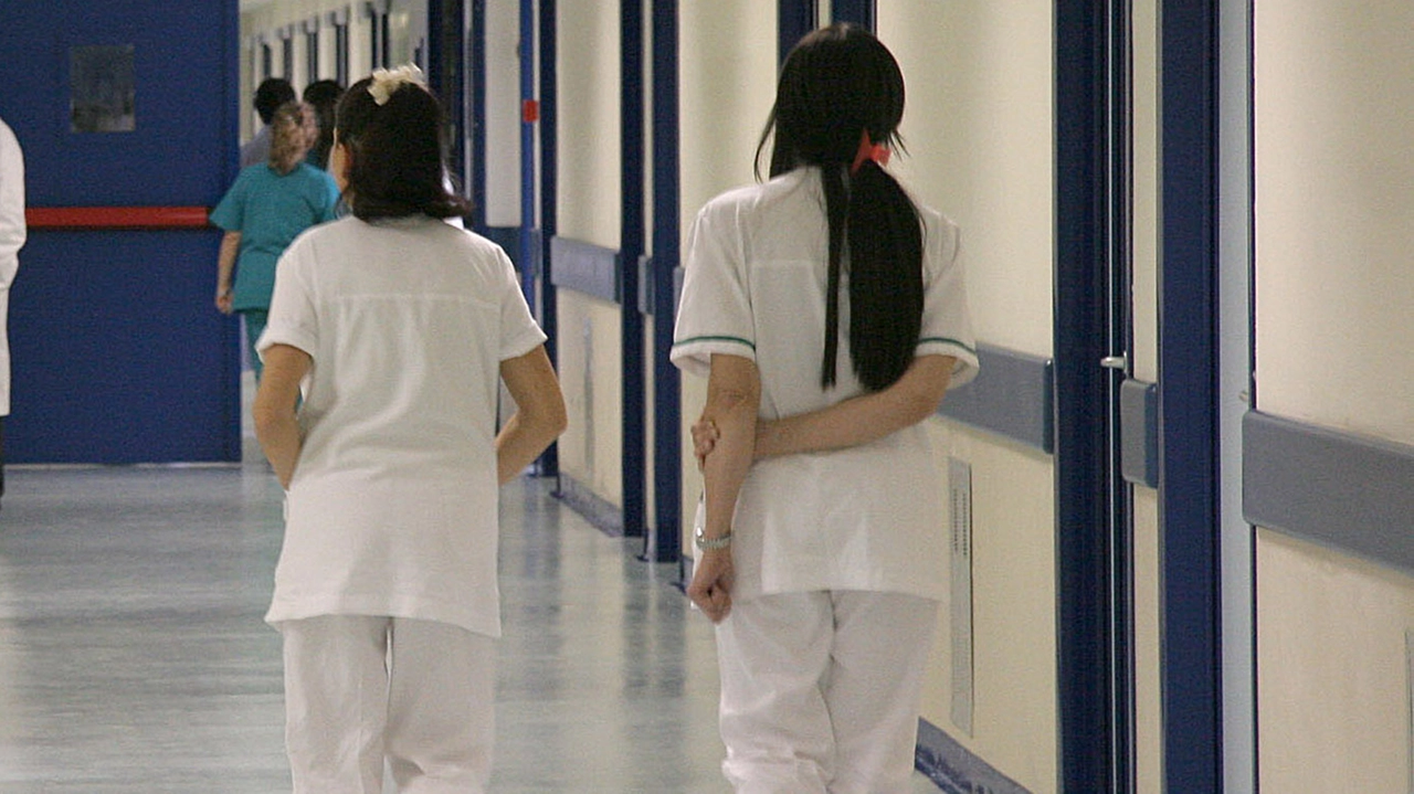 L’odissea di un uomo colpito da un’infezione, ma dimesso dall’ospedale. La moglie solleva il caso, il dg Torre le porge le scuse L’odissea di un uomo colpito da un’infezione, ma dimesso dall’ospedale. La moglie solleva il caso, il dg Torre le porge le scuse