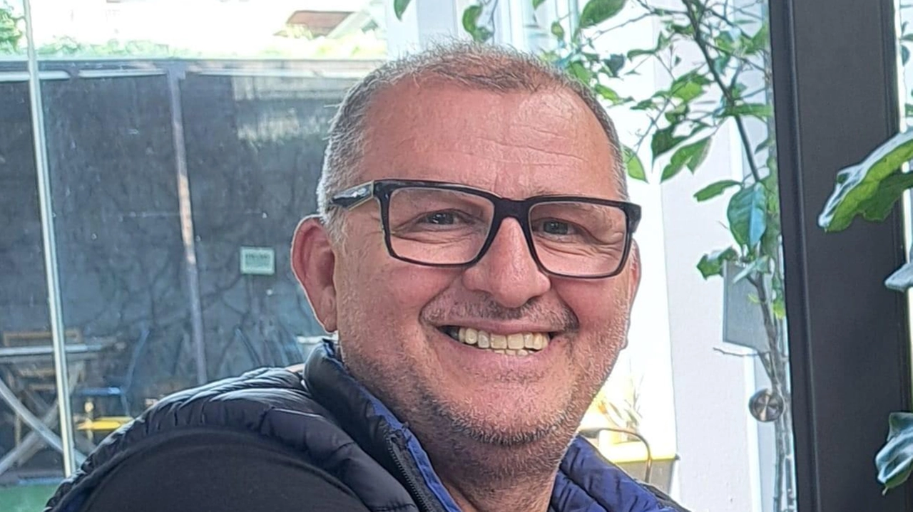Il nuovo presidente del Podenzana è Giorgio Bonanni (nella foto). Dopo le dimissioni di Maximiliano Centofanti la società ha un... Il nuovo presidente del Podenzana è Giorgio Bonanni (nella foto). Dopo le dimissioni di Maximiliano Centofanti la società ha un...