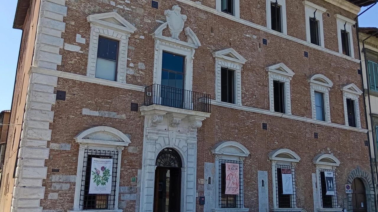 La «nuova» facciata di Palazzo Lanfranchi sul Lungarno La «nuova» facciata di Palazzo Lanfranchi sul Lungarno