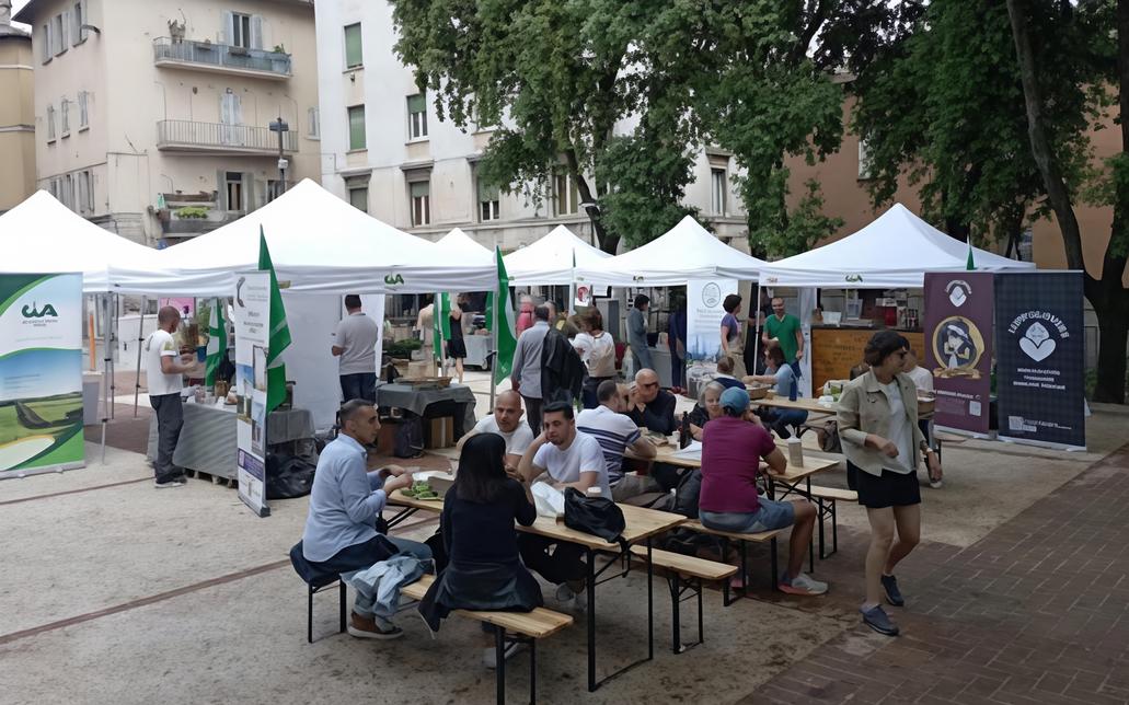 Corso Garibaldi District Socialità e impegno. Musica, eventi e mercato al Borgo d’Oro Corso Garibaldi District Socialità e impegno. Musica, eventi e mercato al Borgo d’Oro