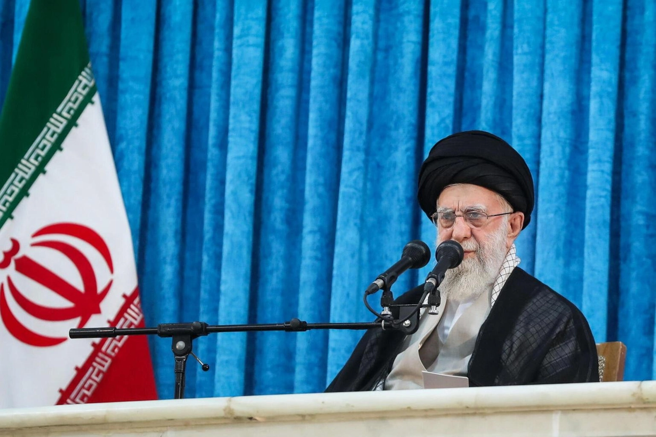 Khamenei: la battaglia ha inizio, l'Iran trionferà su Israele