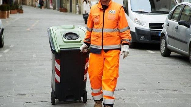 Il Comune, tramite specifica ordinanza comunale, ha indicato gli orari di conferimento dei rifiuti per le utenze domestiche e non... Il Comune, tramite specifica ordinanza comunale, ha indicato gli orari di conferimento dei rifiuti per le utenze domestiche e non...