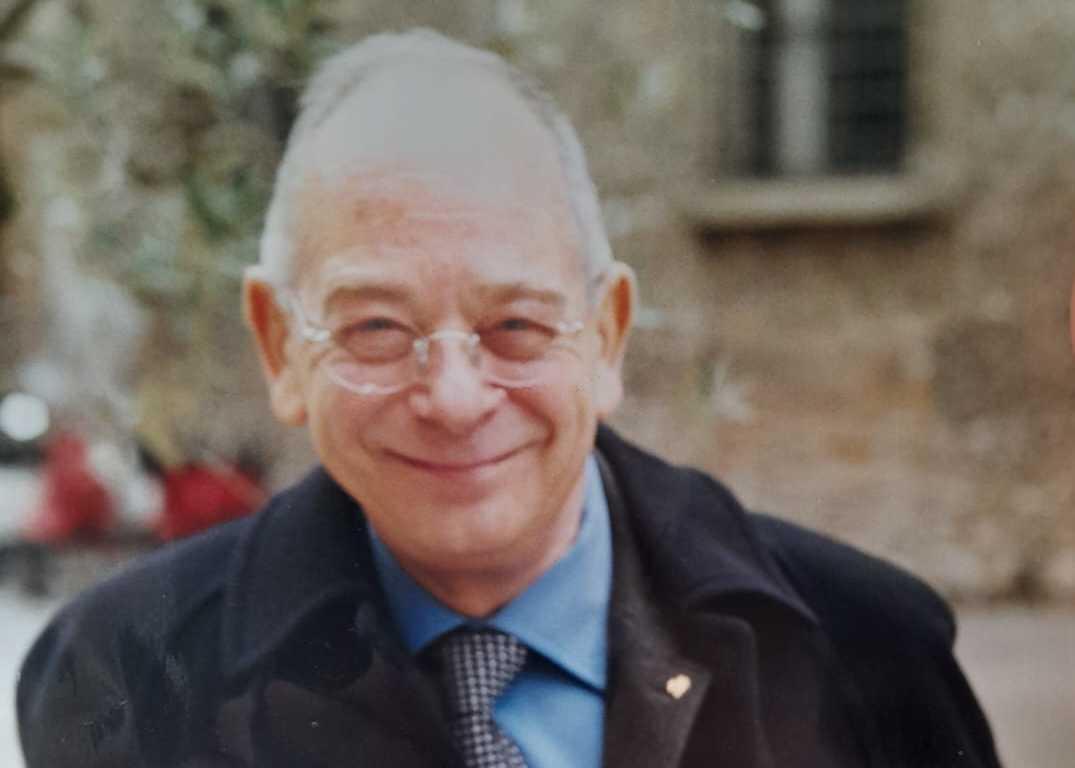 https://www.lanazione.it/image-service/view/acePublic/alias/contentid/N2E4YmNhNTctYWY4NS00/0/muore-riccardo-cortesi-anima-dellautoscuola.jpeg