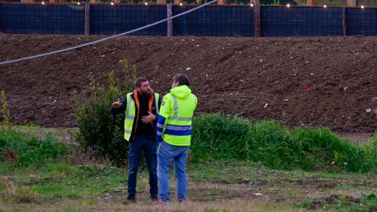 Il Comune di Bagno a Ripoli ricorre al Consiglio di Stato per mantenere il parcheggio temporaneo del Viola Park, ritenuto essenziale per l'ordine pubblico. Il Comune di Bagno a Ripoli ricorre al Consiglio di Stato per mantenere il parcheggio temporaneo del Viola Park, ritenuto essenziale per l'ordine pubblico.