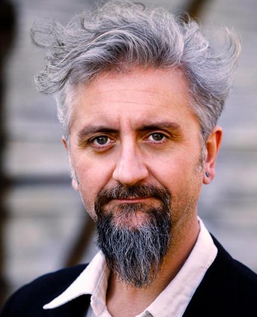 Il ricordo degli eccidi e la storia. Ascanio Celestini, prof a scuola