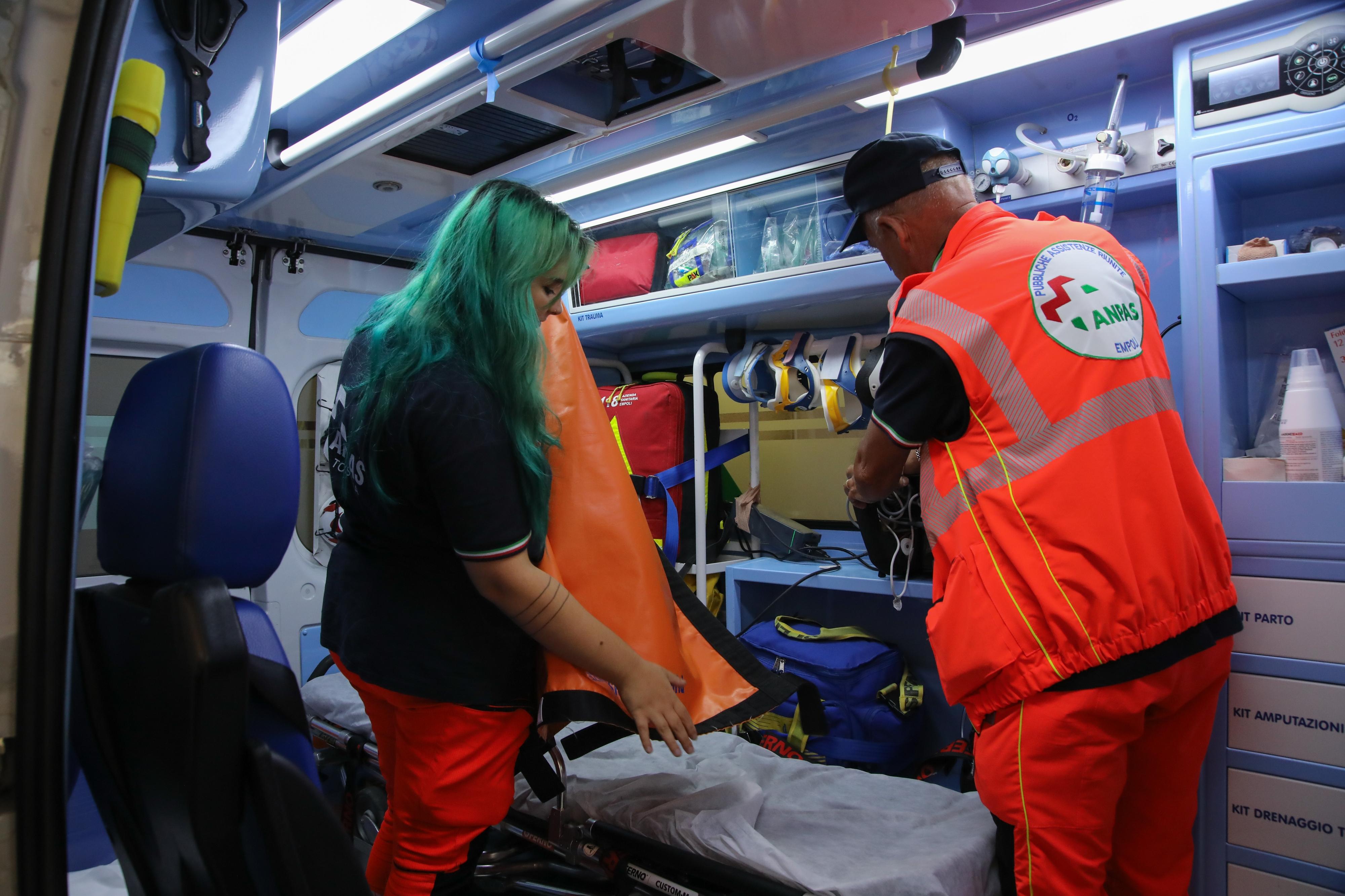 Va in shock anafilattico per una puntura d’ape: “Ringrazio chi mi ha salvata” Va in shock anafilattico per una puntura d’ape: “Ringrazio chi mi ha salvata”