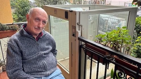 Sauro Lascialfari è affetto da tetraparesi spastica, che lo costringe da anni su una sedia a rotelle Sauro Lascialfari è affetto da tetraparesi spastica, che lo costringe da anni su una sedia a rotelle