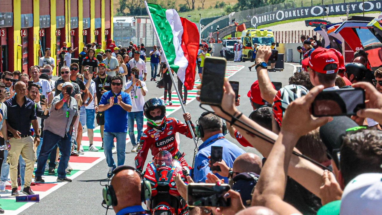 Impennata dei prezzi in Mugello. E in centro città per il Calcio Storico un letto ’vale’ 500 euro a notte Impennata dei prezzi in Mugello. E in centro città per il Calcio Storico un letto ’vale’ 500 euro a notte