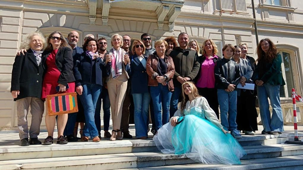 Conclusa la due giorni di cultura a Villa Cuturi promossa nell’ambito di ’Ovoquadro’. Successo della ’maratona letteraria’