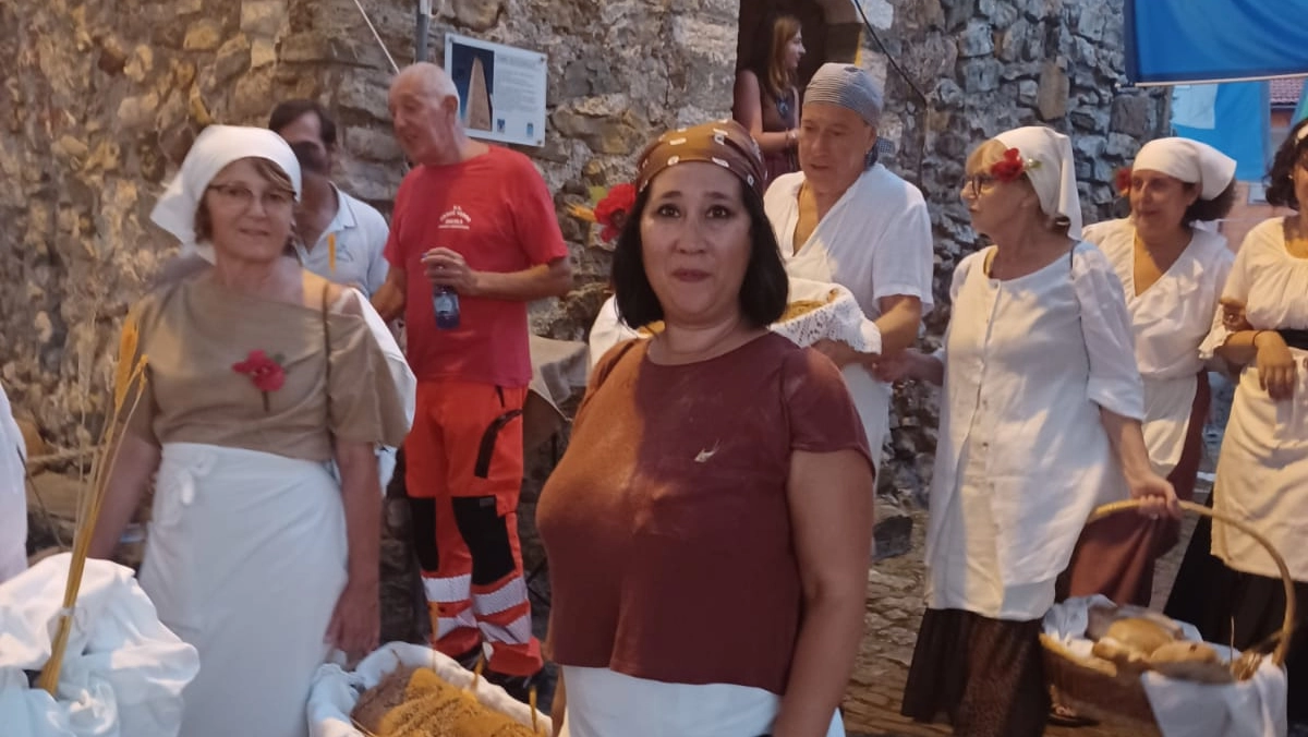 Festa ad Arcola per la disfida, la contrada del Pane si aggiudica il vessillo Festa ad Arcola per la disfida, la contrada del Pane si aggiudica il vessillo