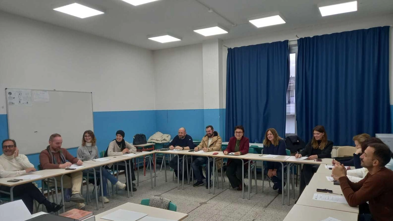 Successo crescente per l’iniziativa realizzata nella sede Salvetti dell’istituto Barsanti. Giovedì premiazione in Comune e mostra a Palazzo Ducale Successo crescente per l’iniziativa realizzata nella sede Salvetti dell’istituto Barsanti. Giovedì premiazione in Comune e mostra a Palazzo Ducale