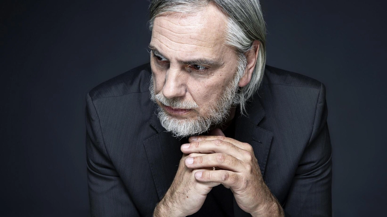 Paolo Benvegnù, il cantautore improvvisamente scomparso: era molto legato a Prato Paolo Benvegnù, il cantautore improvvisamente scomparso: era molto legato a Prato