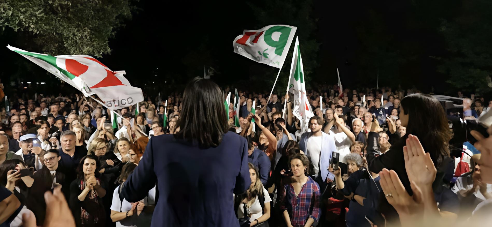 https://www.lanazione.it/image-service/view/acePublic/alias/contentid/N2IyMTcyMWEtOTRiNi00/0/aria-pesante-dentro-il-pd-in-via-carraia-arriva-fossi-piena-fiducia-e-sostegno.jpeg
