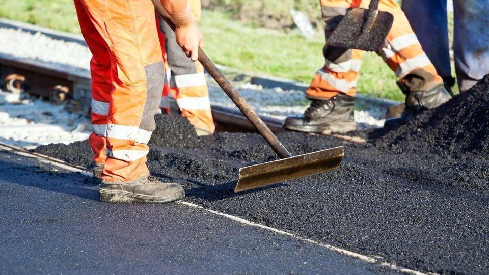 A Firenze il nuovo asfalto di via del Podestà A Firenze il nuovo asfalto di via del Podestà