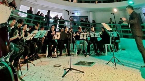 L’inaugurazione della kermesse con il concerto nella torre