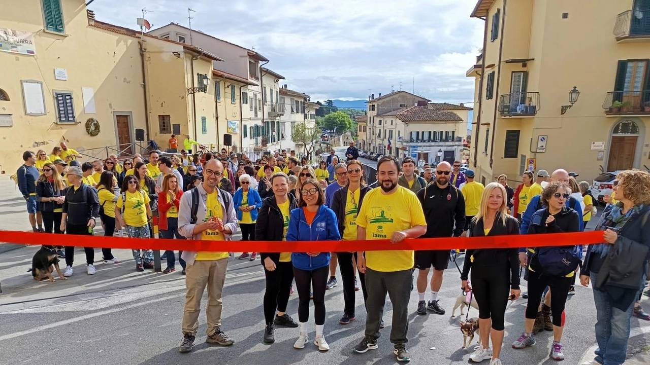 La partenza della camminata campestre «Dagli l’Anda» organizzata lo scorso weekend dalla Pro Loco di Carmignano tra vigneti, oliveti e scorci suggestivi La partenza della camminata campestre «Dagli l’Anda» organizzata lo scorso weekend dalla Pro Loco di Carmignano tra vigneti, oliveti e scorci suggestivi