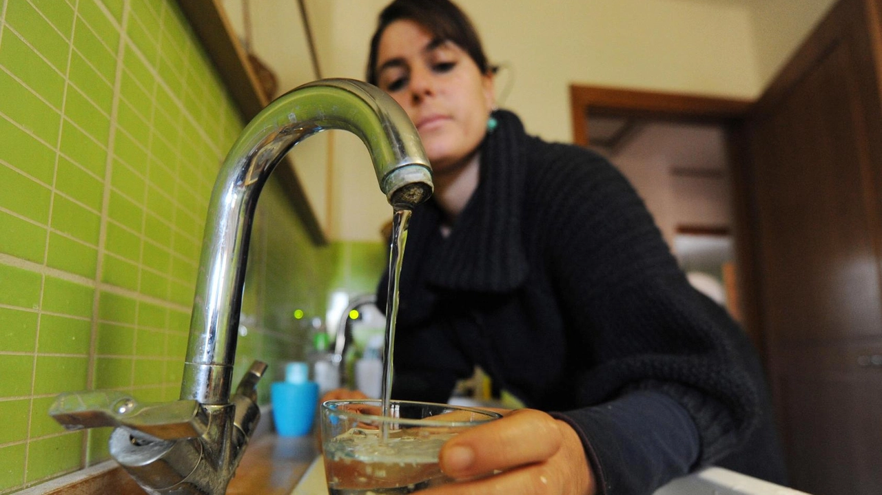 In Toscana, a Lucca il costo dell’acqua è il più contenuto (foto di archivio) In Toscana, a Lucca il costo dell’acqua è il più contenuto (foto di archivio)