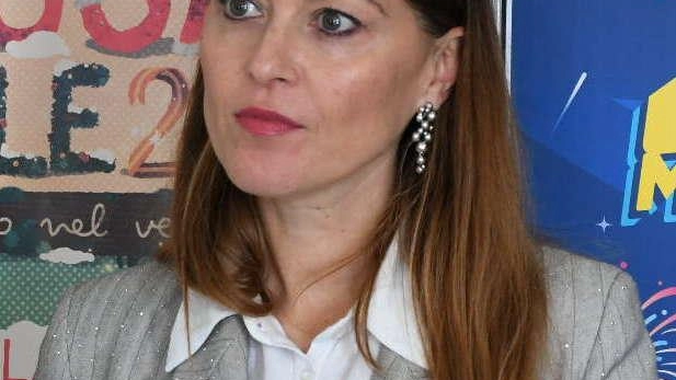 L’assessora alla cultura Monica Bertoneri. A destra, l’omaggio a Ennio Morricone del coreografo Marcos Morau e un’immagine di Nancy Brilli in ’L’ebreo’, di scena in prima nazionale L’assessora alla cultura Monica Bertoneri. A destra, l’omaggio a Ennio Morricone del coreografo Marcos Morau e un’immagine di Nancy Brilli in ’L’ebreo’, di scena in prima nazionale