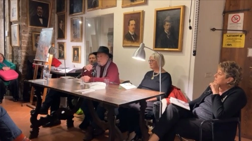 Un momento della presentazione del libro di John Ciardi a Firenze Un momento della presentazione del libro di John Ciardi a Firenze