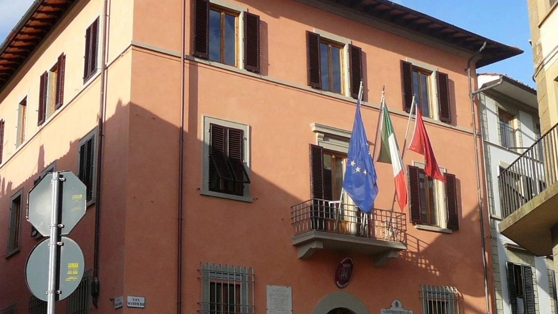 L’ex Officine Grafiche Stianti, parte della storia economica di San Casciano, diventano il nuovo palazzo comunale. Si tratta, spiega il... L’ex Officine Grafiche Stianti, parte della storia economica di San Casciano, diventano il nuovo palazzo comunale. Si tratta, spiega il...