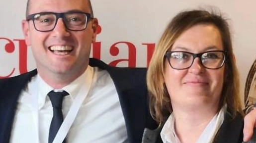 Andrea Marrucci e Daniela Morbis, sindaco e assessora alla salute del Comune di San Gimignano protestano con l’Asl Toscana sud est per la rimodulazione dei servizi, che ha tra l’altro ridotto i giorni disponibili per l’effettuazione dei prelievi Andrea Marrucci e Daniela Morbis, sindaco e assessora alla salute del Comune di San Gimignano protestano con l’Asl Toscana sud est per la rimodulazione dei servizi, che ha tra l’altro ridotto i giorni disponibili per l’effettuazione dei prelievi