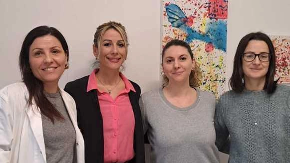 L’affido familiare è dedicato a minori da 0 a 17 anni, privi di ambiente familiare idoneo. Un’equipe è sempre al fianco di chi necessita aiuto L’affido familiare è dedicato a minori da 0 a 17 anni, privi di ambiente familiare idoneo. Un’equipe è sempre al fianco di chi necessita aiuto