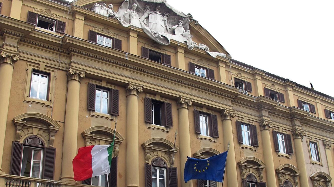 Il rendimento annuo italiano cede 1,65 punti al 3,47% Il rendimento annuo italiano cede 1,65 punti al 3,47%