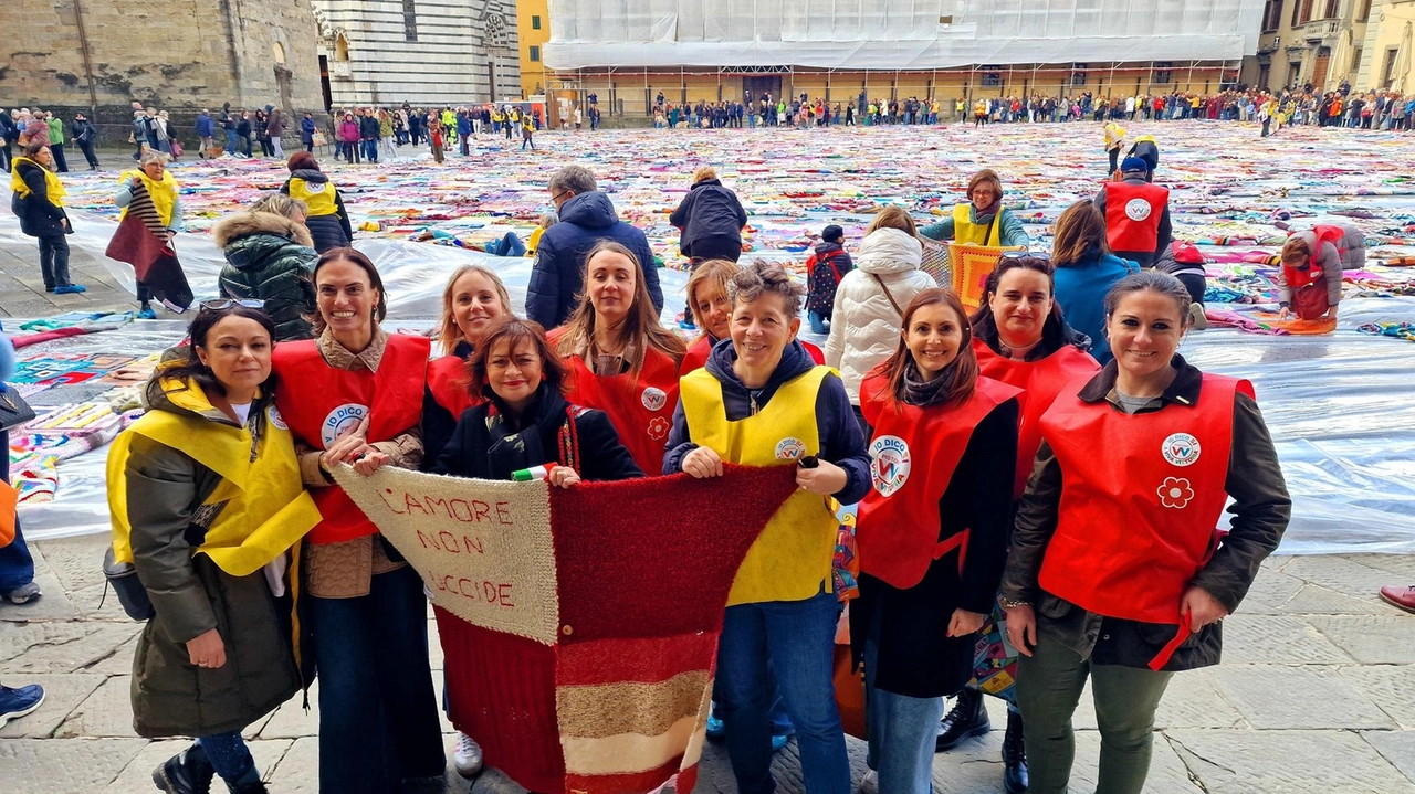 La presidente della Sds Anna Maria Celesti e il Centro Aiuto Donna La presidente della Sds Anna Maria Celesti e il Centro Aiuto Donna