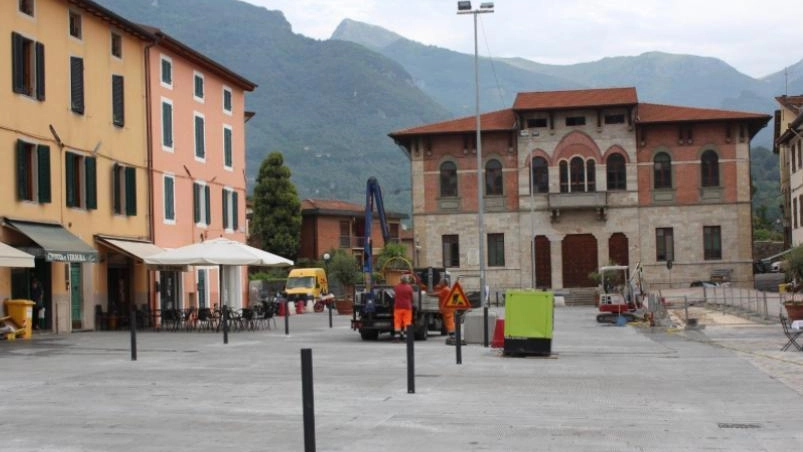 Le condizioni di piazza XXIX Maggio finiscono nel mirino di residenti e attività Le condizioni di piazza XXIX Maggio finiscono nel mirino di residenti e attività