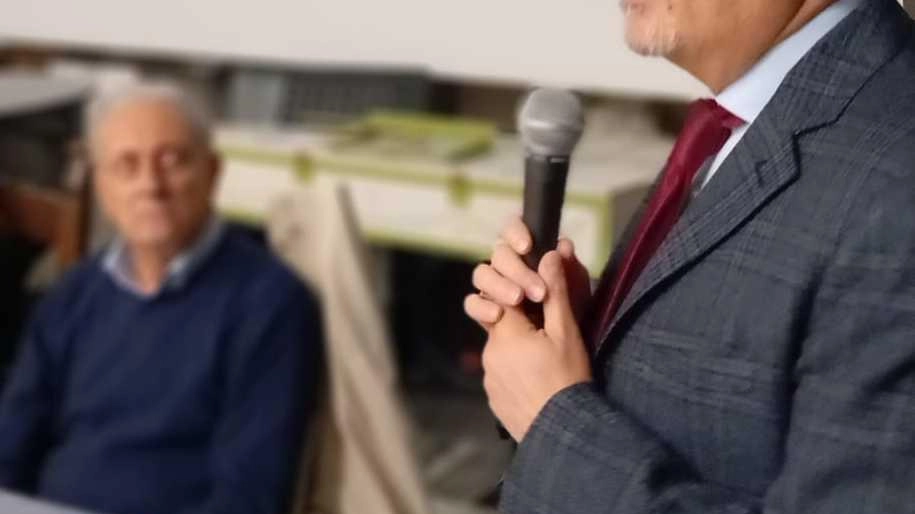 Il sindaco Francesco Persiani alla presentazione del libro di Frediani sui Piccirilli Il sindaco Francesco Persiani alla presentazione del libro di Frediani sui Piccirilli