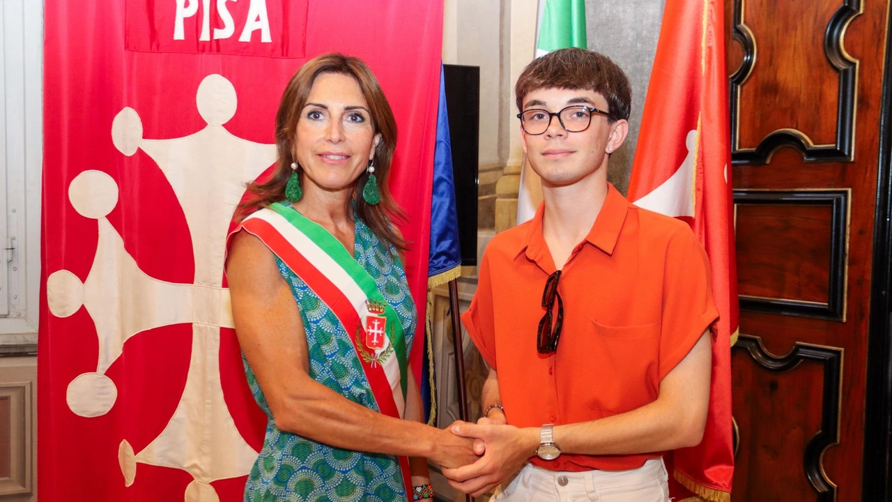 Giulio Birindelli e l'assessore Frida Scarpa Giulio Birindelli e l'assessore Frida Scarpa