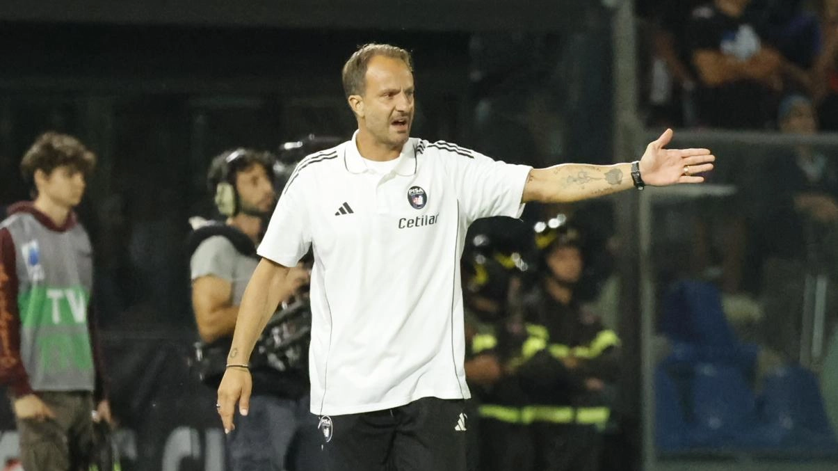 Alberto Gilardino in panchina durante la sfida tra Pisa e Roma (Foto Del Punta) Alberto Gilardino in panchina durante la sfida tra Pisa e Roma (Foto Del Punta)