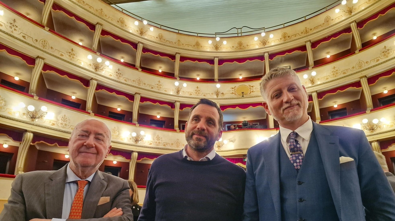 Il numero uno del dicastero della cultura alle prove del ’Don Giovanni’ "Avanti col cronoprogramma della ristrutturazione, faremo cose belle". E sul sindaco: "Lo ammiro e mi auguro il meglio per la Toscana...".
