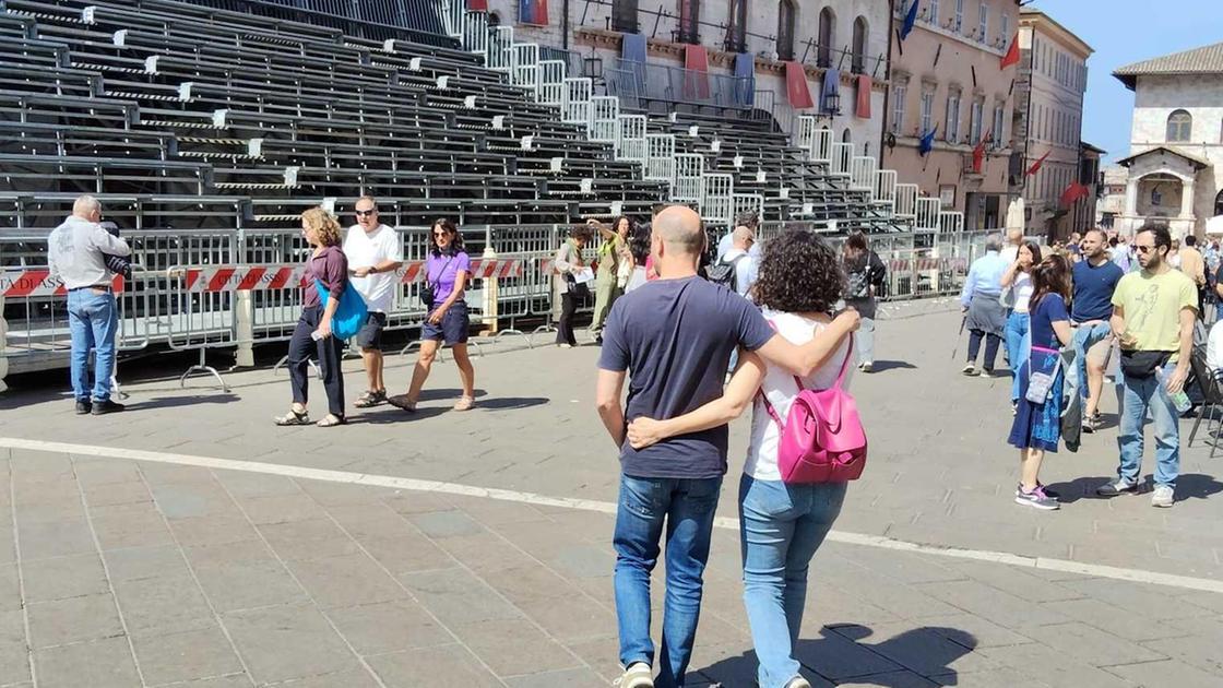 Calendimaggio, ci siamo: prove generali con le ’Scene aperte’ Calendimaggio, ci siamo: prove generali con le ’Scene aperte’