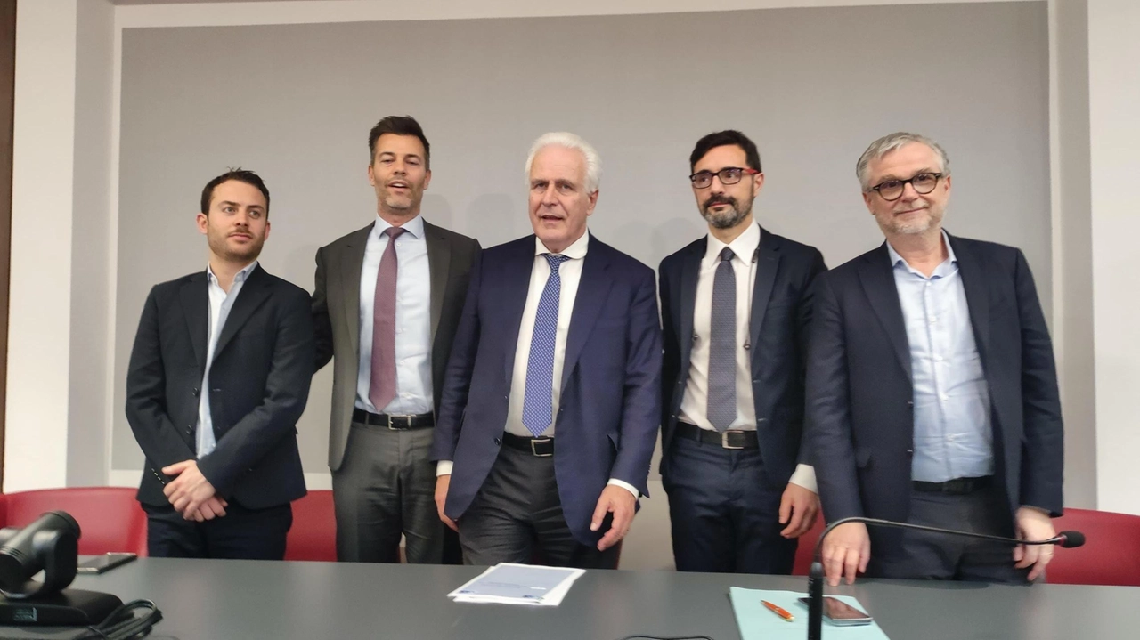 L’accordo è stato siglato all’ospedale Santa Maria Annunziata di Bagno a Ripoli dai dg Marco Torre e Valerio Mari, alla presenza di Eugenio Giani e Simone Bezzini L’accordo è stato siglato all’ospedale Santa Maria Annunziata di Bagno a Ripoli dai dg Marco Torre e Valerio Mari, alla presenza di Eugenio Giani e Simone Bezzini