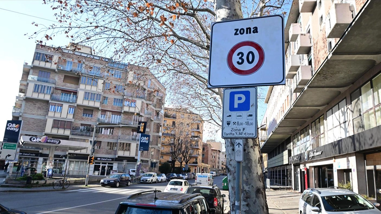 In alcune zone della città arriva il limite dei trenta chilometri orari di velocità