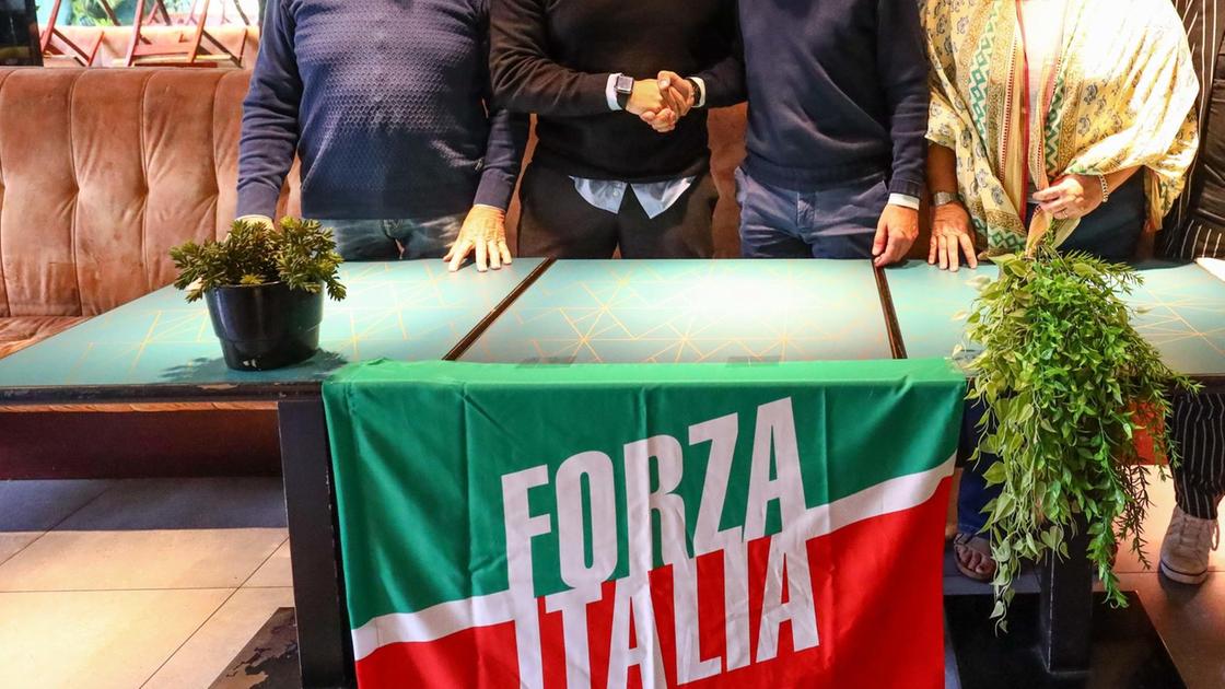“Forza Italia“ cresce. Arriva Castellaneta a rafforzare la coalizione