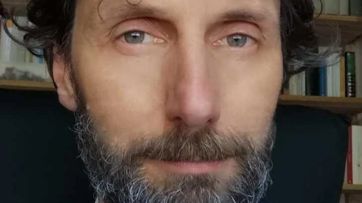 Massimo Dadà direttore musei nazionali di Pisa. e l’app che è stata attivata come guida anche per visitatori sordi Massimo Dadà direttore musei nazionali di Pisa. e l’app che è stata attivata come guida anche per visitatori sordi